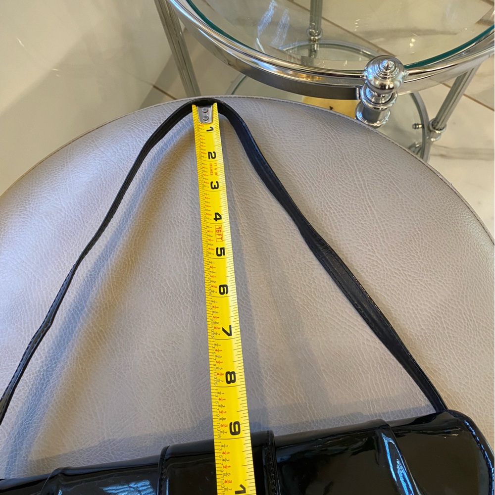 𝅺Stuart Weitzman patent leather clutch purse removable strap - Picture 13 of 13